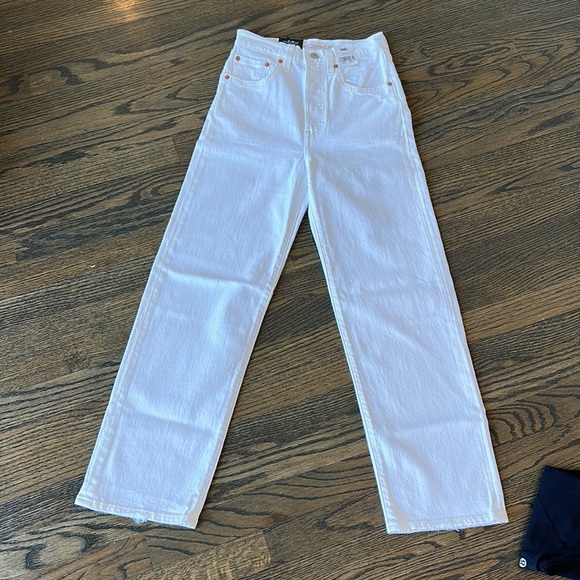 Levi’s Ribcage Straight Ankle Color Over Cloud - white NWT size 24 - Picture 12 of 12